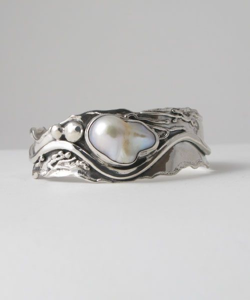 Pierścionek srebrny z perłą